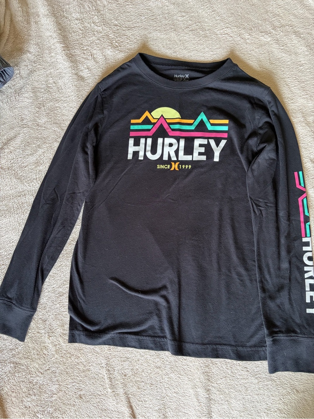 Boys size Large long sleeve Hurley shirt